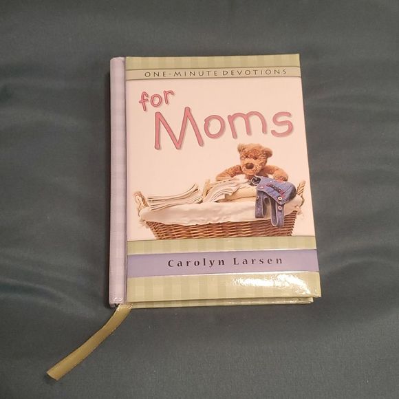 One-Minute Devotions for Mom by Carolyn Larsen Book‎ - Picture 1 of 11